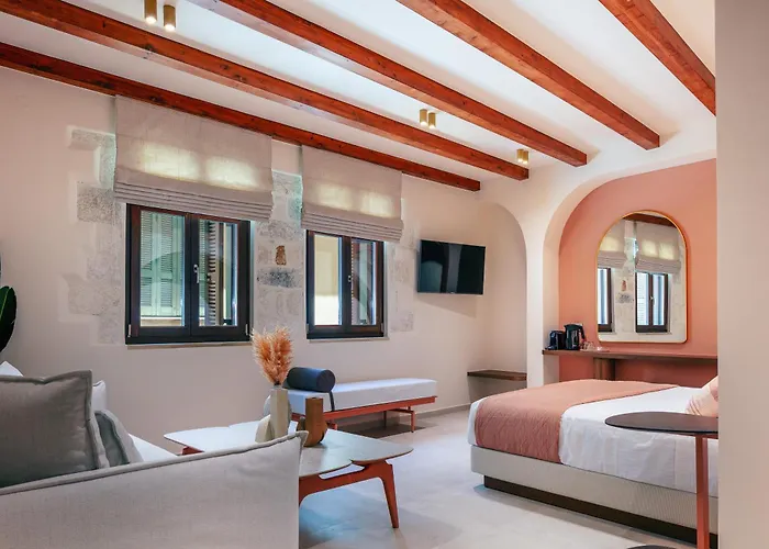 La Montre Luxury Boutique Suites